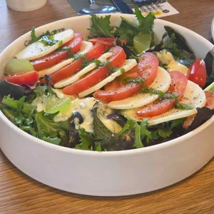 캐서롤 앤 모어 대표 사진