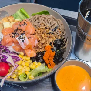 영칼로리포케 대표 사진