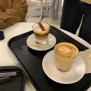 어퍼앤언더 사진