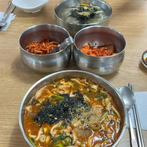 감자바우 장칼국수 사진