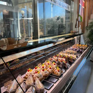 이옥진 시인마을 제빵소 사진