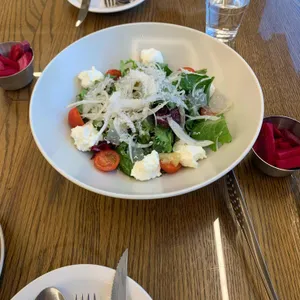 파우제모먼트 대표 사진