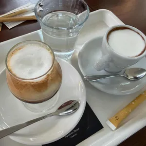 무중력 로스터스 카페 대표 사진