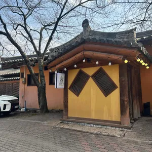 1004-11카페 대표 사진