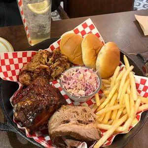 러스틱스모크하우스 대표 사진