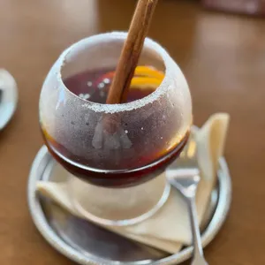 위이 대표 사진