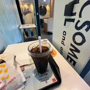 맥도날드 대표 사진