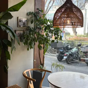 더 마칸 대표 사진