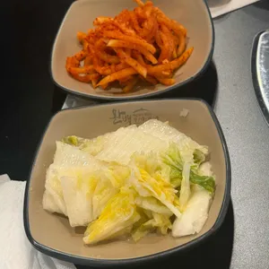 완백부대찌개 고사리꽃삼겹 대표 사진