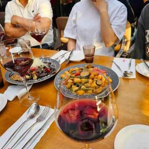 와글라스 대표 사진