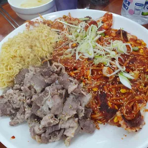 차돌품은쭈꾸미 사진 2