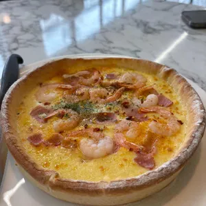 라라코스트 대표 사진