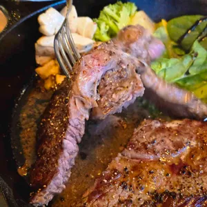 칼질 팬스테이크 사진