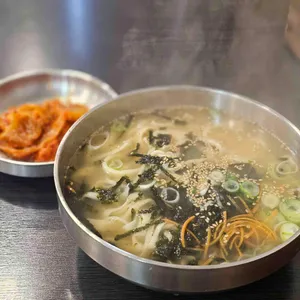 총각손칼국수 대표 사진