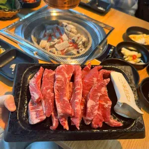 우원소 대표 사진