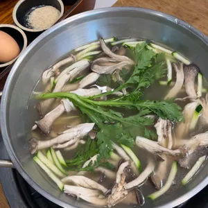 의림지칼국수 대표 사진