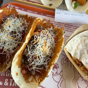 BT 버거앤타코 사진