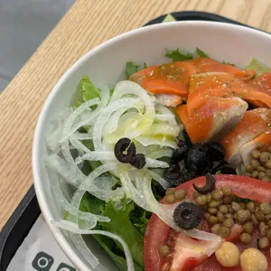 샐러디 대표 사진