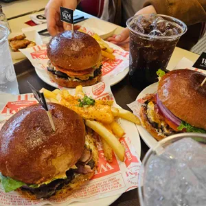 위트앤미트 대표 사진