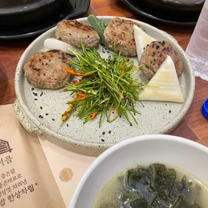 한식레스토랑 여믐 대표 사진