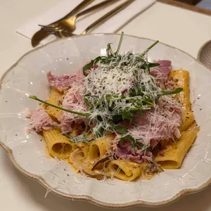 그라치에 대표 사진