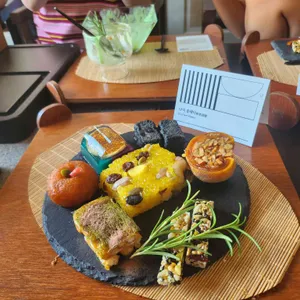 티 에디트 사진