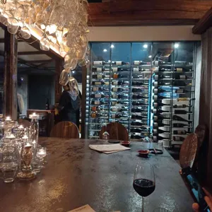 Gaga bar 대표 사진