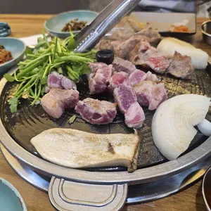 여의도우삼겹집 사진