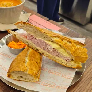 소금집샌드위치 사진 2