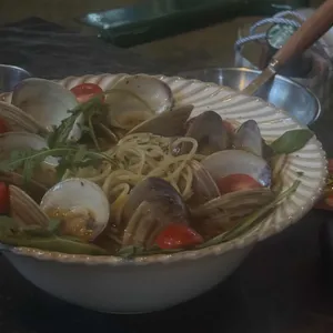 디엠 대표 사진