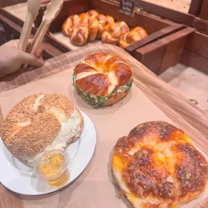 런던베이글뮤지엄 대표 사진