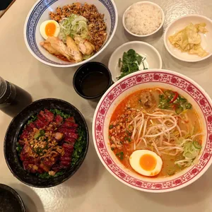 반핀 대표 사진