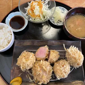 우츠 대표 사진