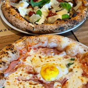 포폴로피자 대표 사진