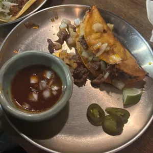 꿰레 대표 사진