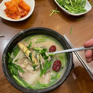 더도이종가돼지국밥 대표 사진