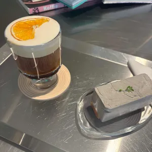 더 이퀼리브리엄 커피 사진 1