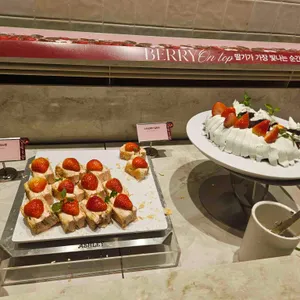 애슐리퀸즈 대표 사진