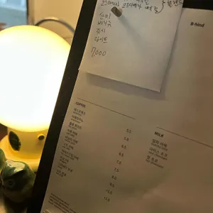 비하인드 리뷰 사진