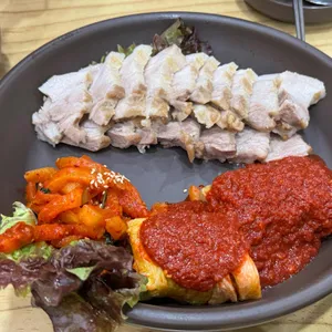 항아리보쌈돌돌이김치 사진 1