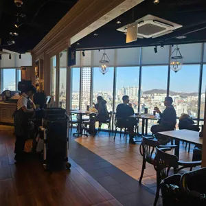 애슐리퀸즈 대표 사진