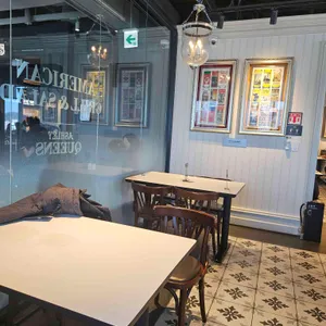 애슐리퀸즈 대표 사진