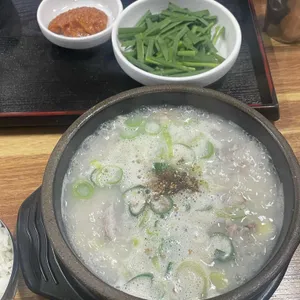 24시 부산돼지국밥 사진