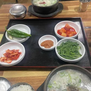 24시 부산돼지국밥 대표 사진