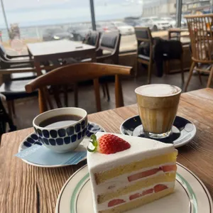 어나더블루 대표 사진