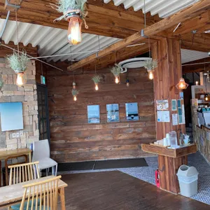 어나더블루 대표 사진