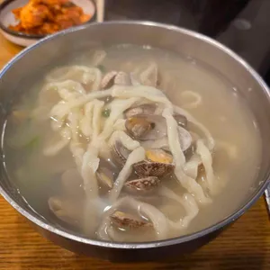 중앙홍두깨 칼국수 대표 사진