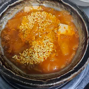 양푼이김치찌개 사진