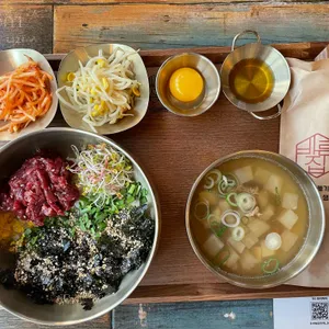 바른집들기름육회비빔&생고기 사진 1