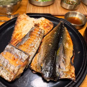 숯불고등어 대표 사진